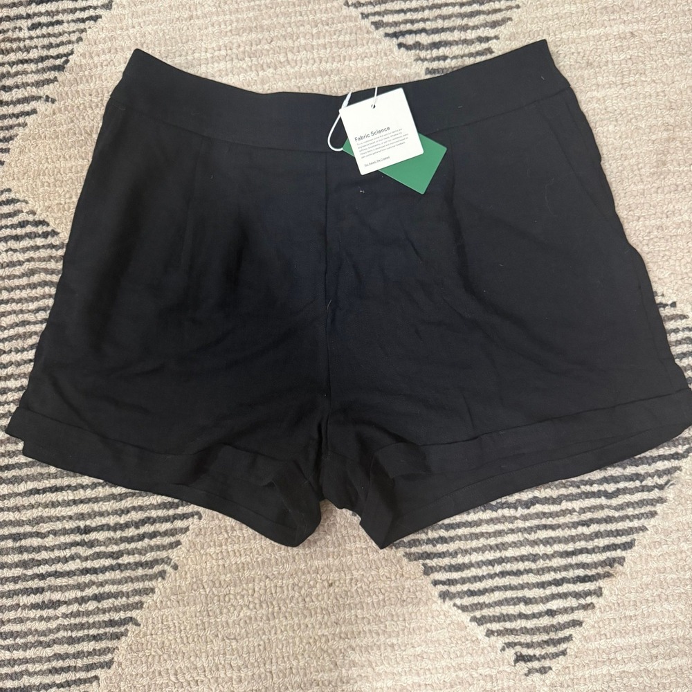 Halara Womens Black High Waisted Side Zipper Pleated Cuffed Shorts Size XL NWT